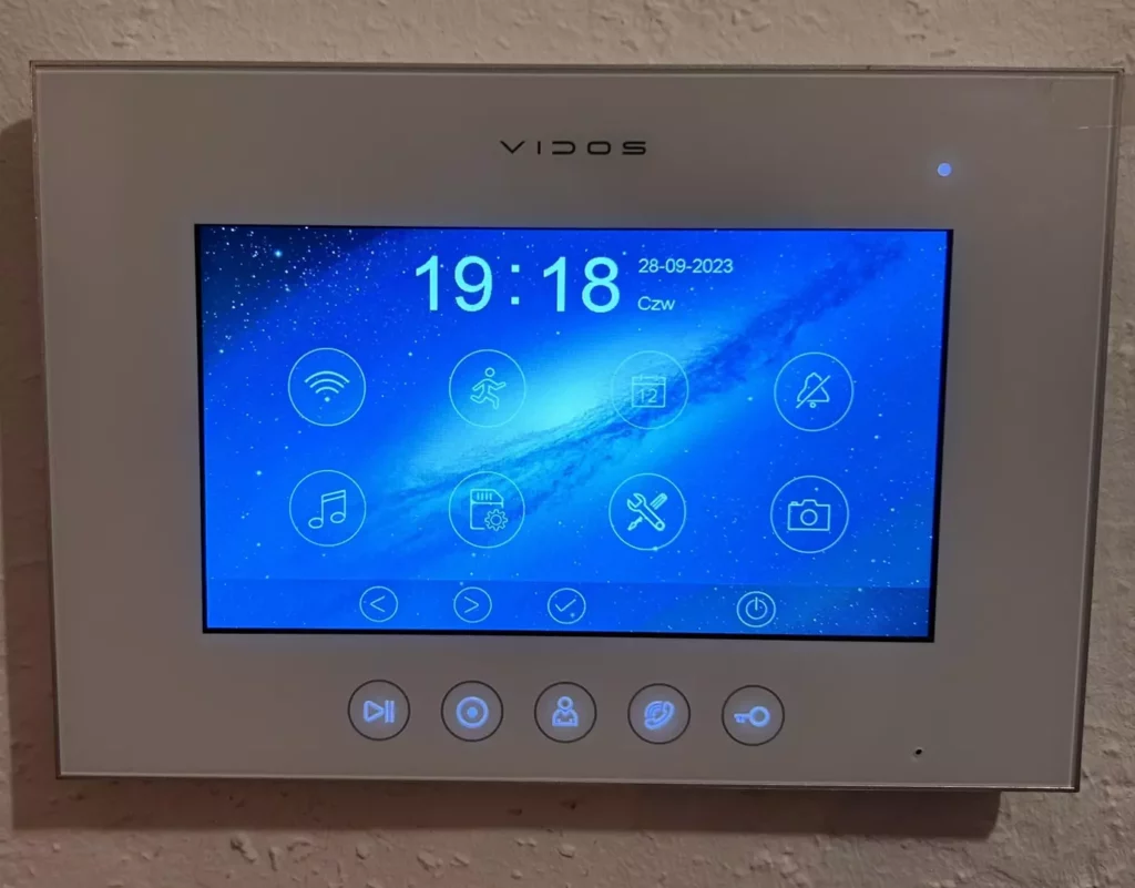 Instalacja domofonów i wideodomofonów