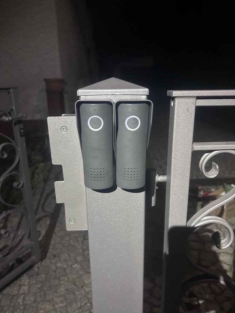 Montaż napędu bramy dwuskrzydłowej opolskie – kompleksowa instalacja z domofonami bezprzewodowymi